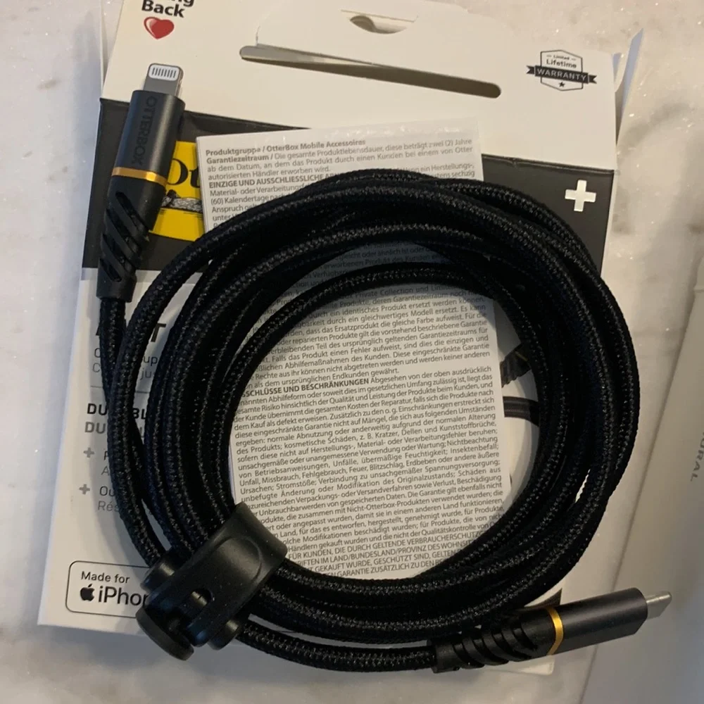 OtterBox Lightning to USB-C Cable in Black